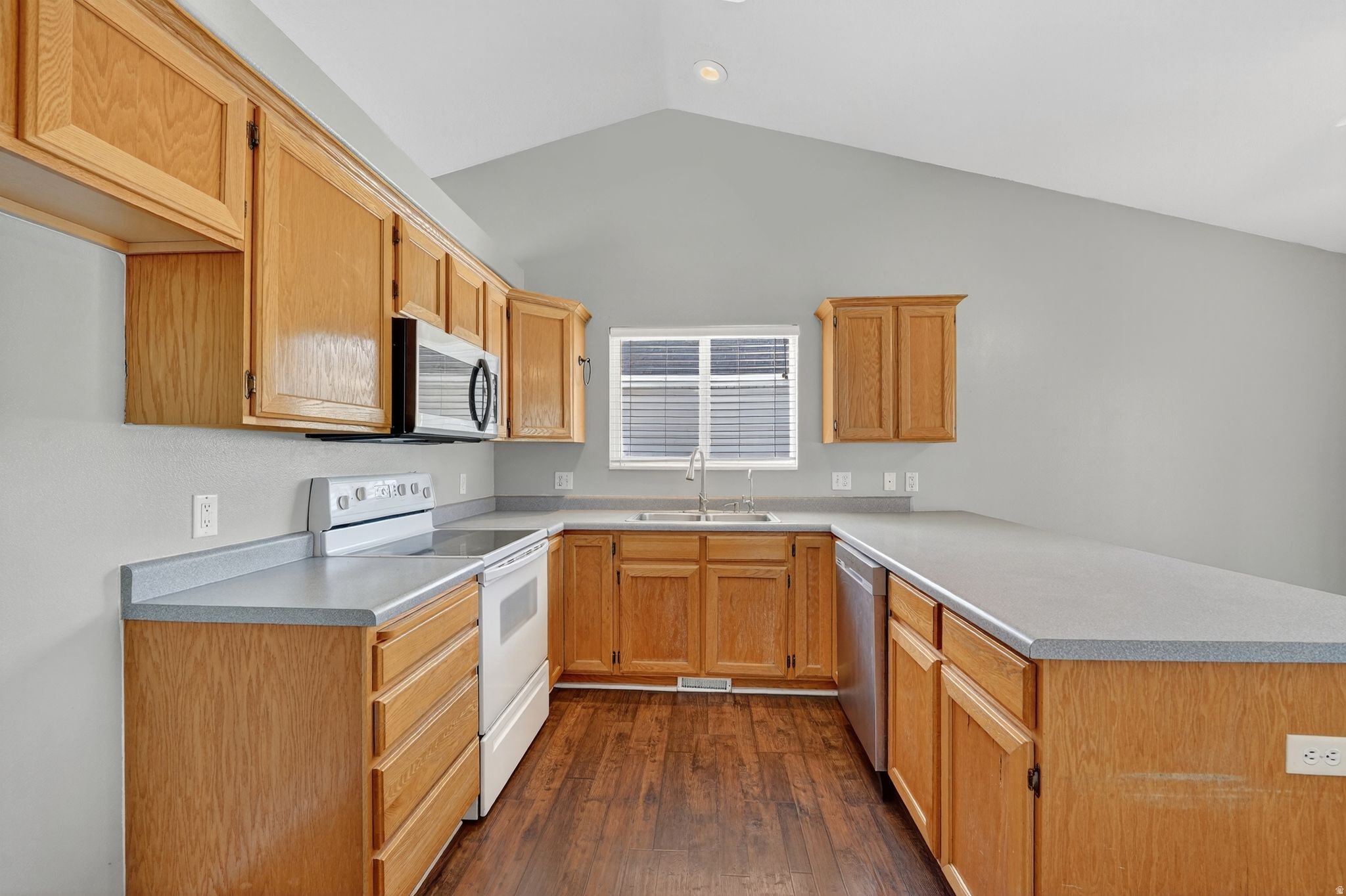 EAGLE POINT - Residential