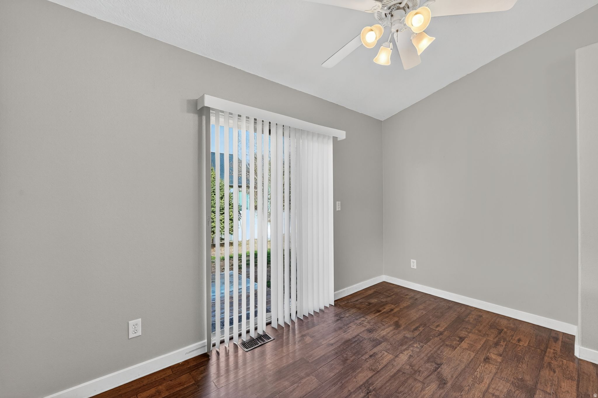 EAGLE POINT - Residential