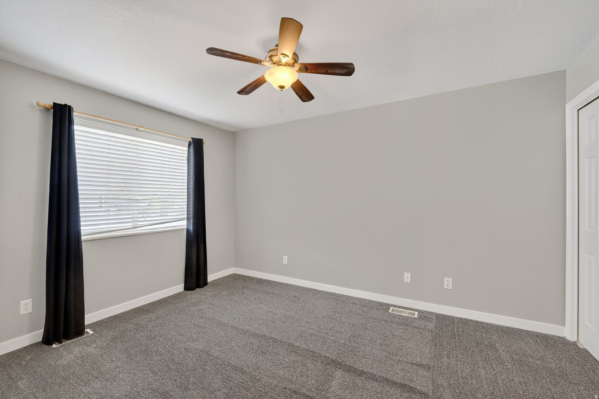 EAGLE POINT - Residential