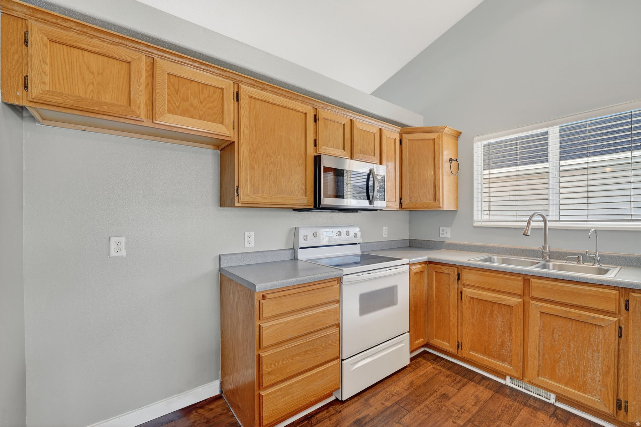 EAGLE POINT - Residential