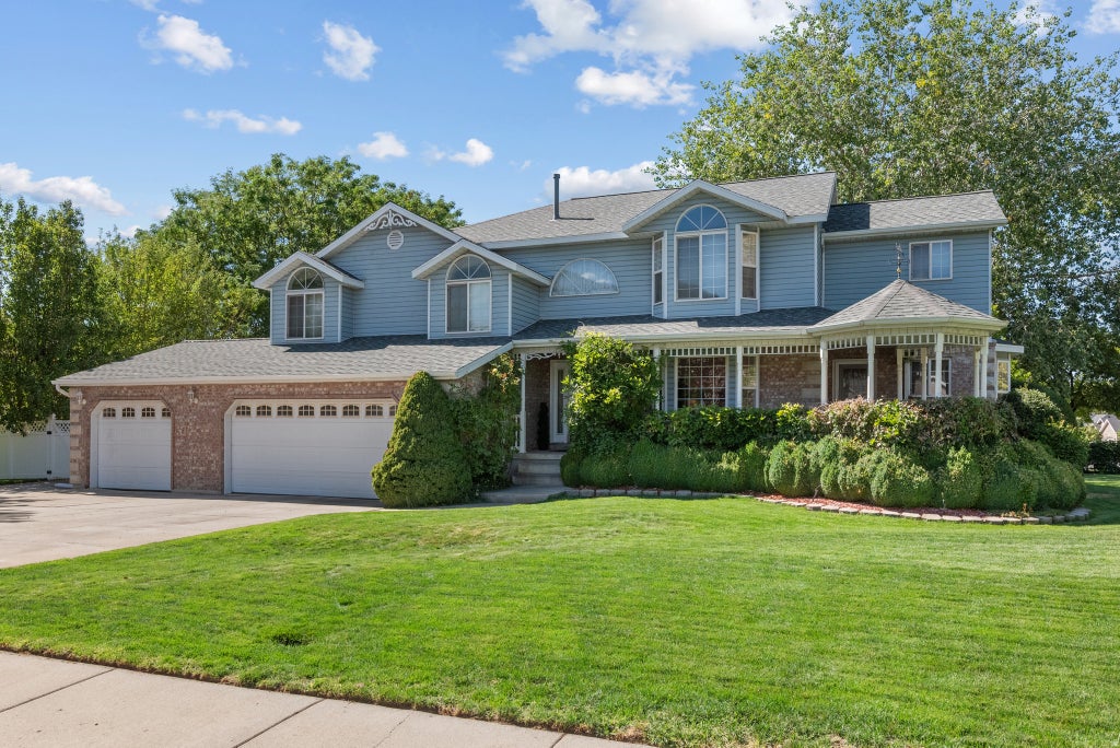 Photo of 1549 E PHEASANT RUN DR, Springville, UT 84663 (MLS # 2184003)