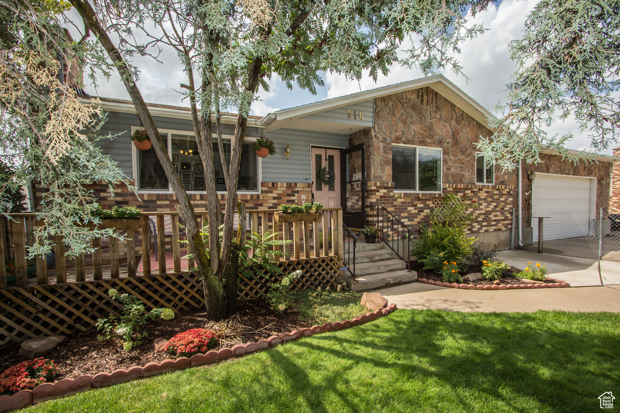 516 GLENWOOD DR