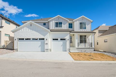 Photo of 10929 S LITTLE SAHARA, South Jordan, UT 84009 (MLS # 2140619)