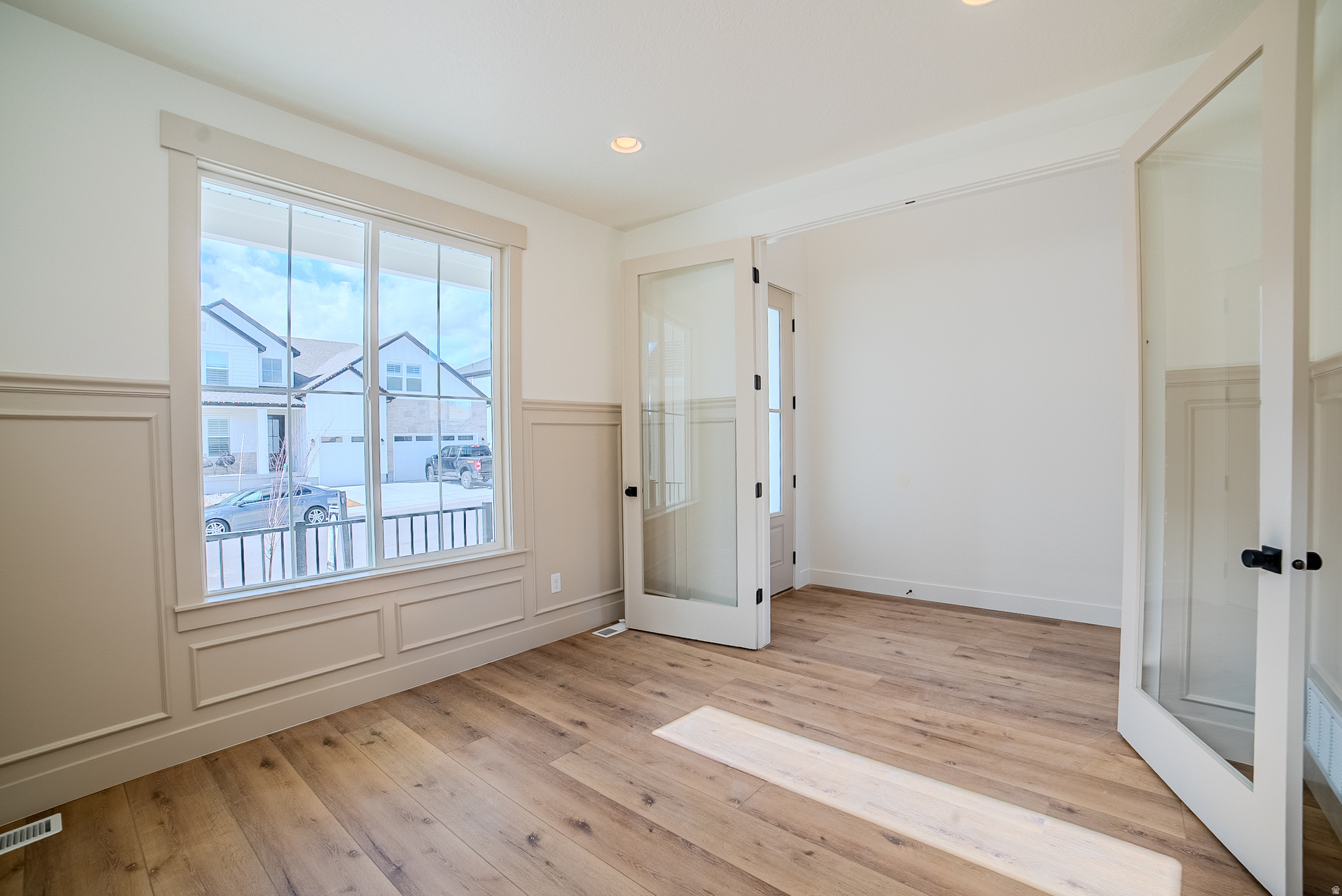 HIGH POINTE - Residential