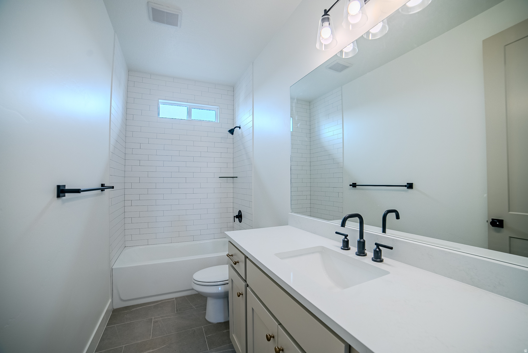 HIGH POINTE - Residential