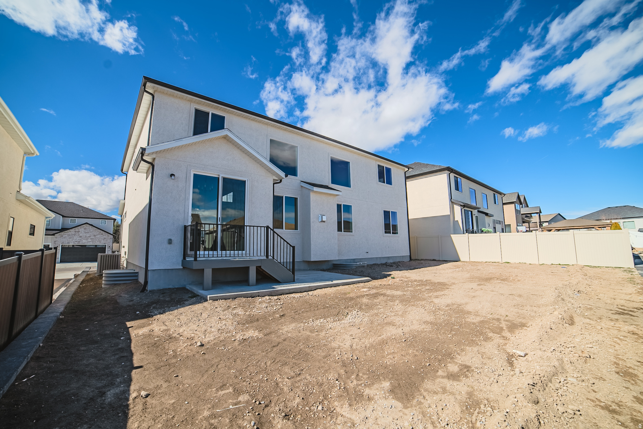 HIGH POINTE - Residential