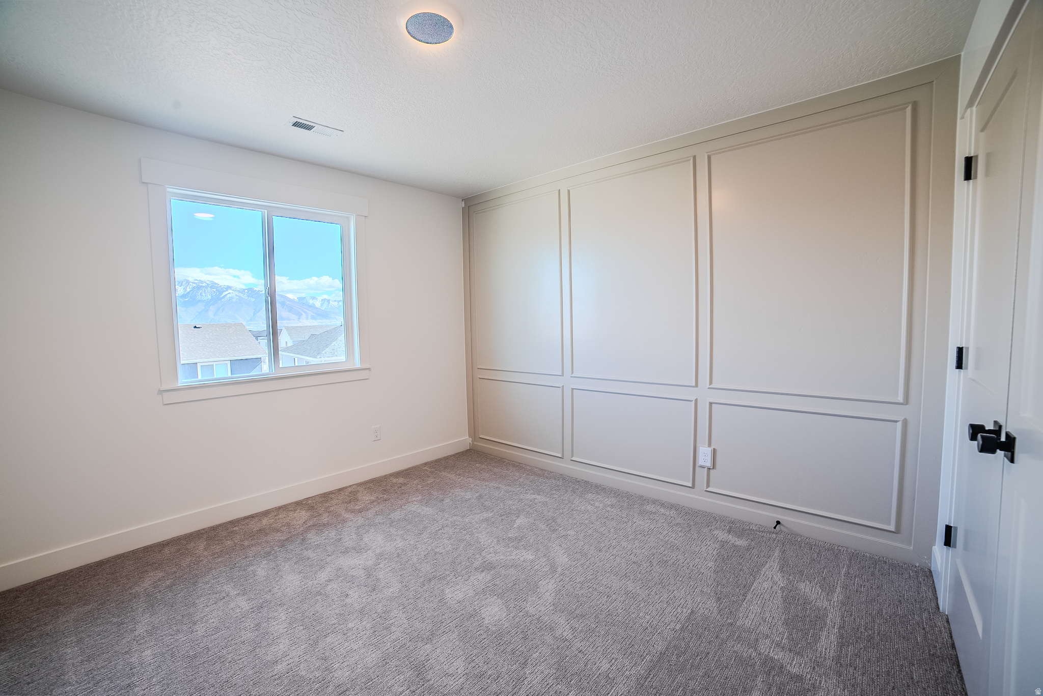 HIGH POINTE - Residential