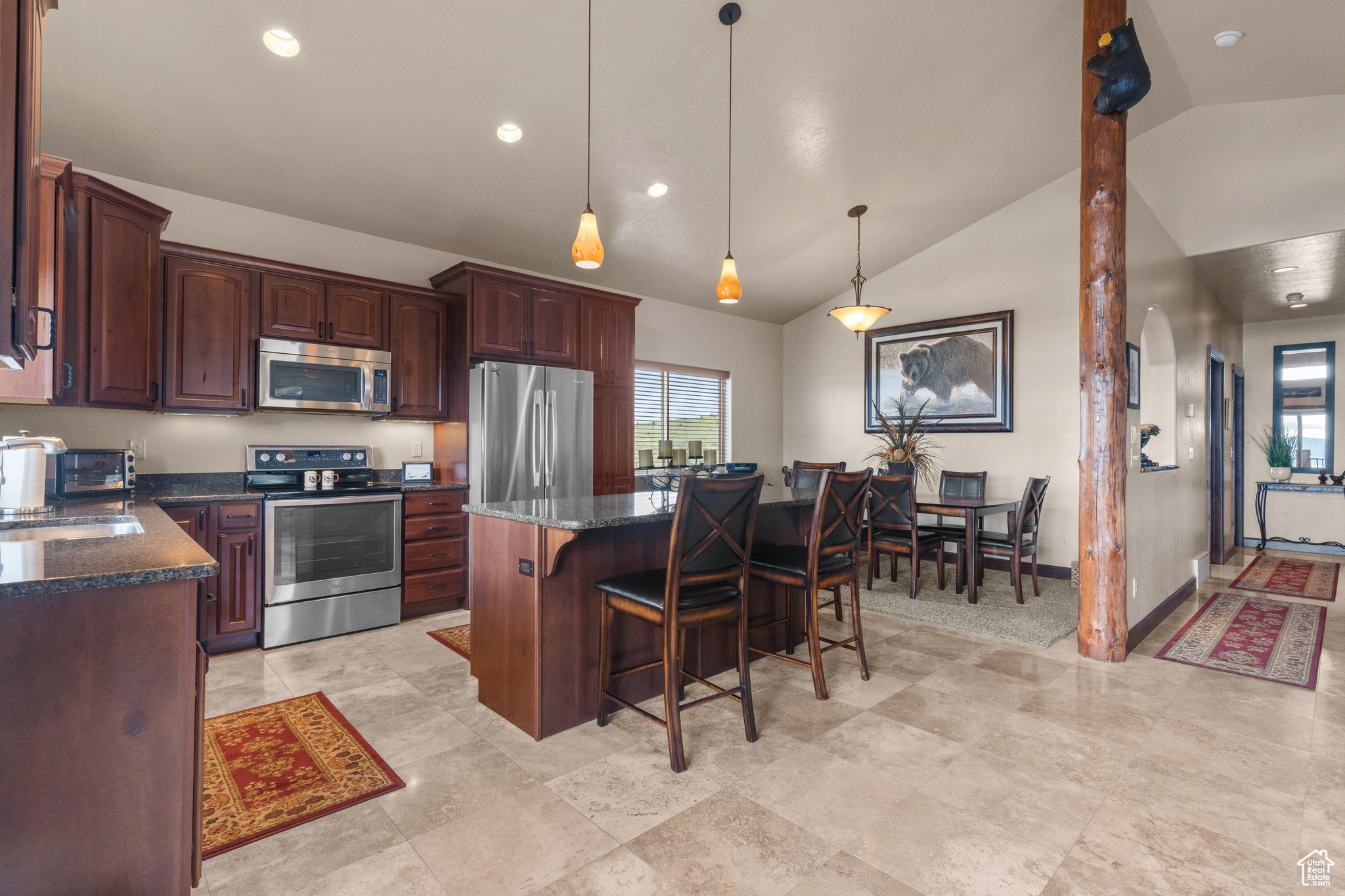 3320 S Mules Ear Cir, Garden City, Utah image 7