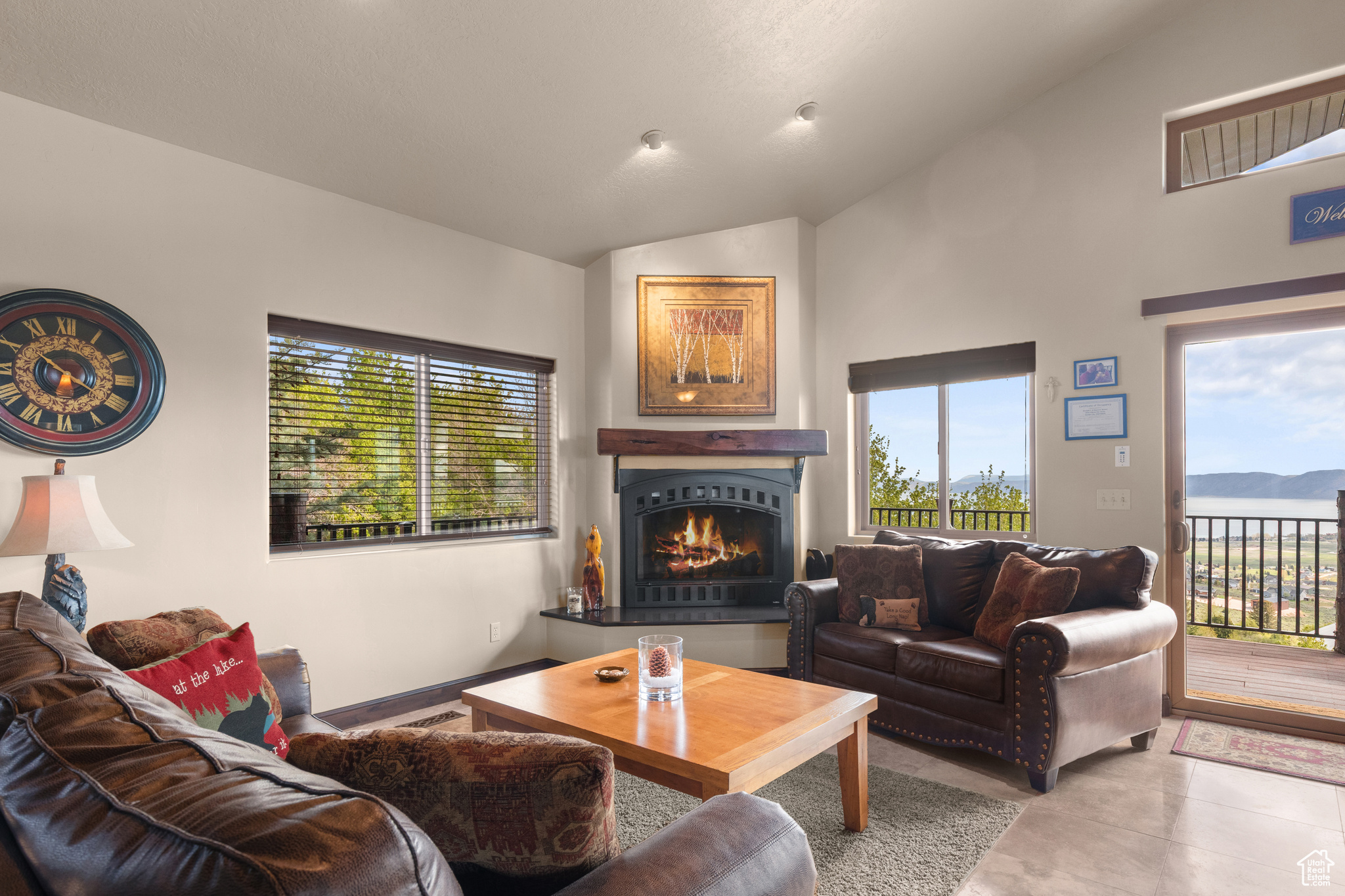 3320 S Mules Ear Cir, Garden City, Utah image 6