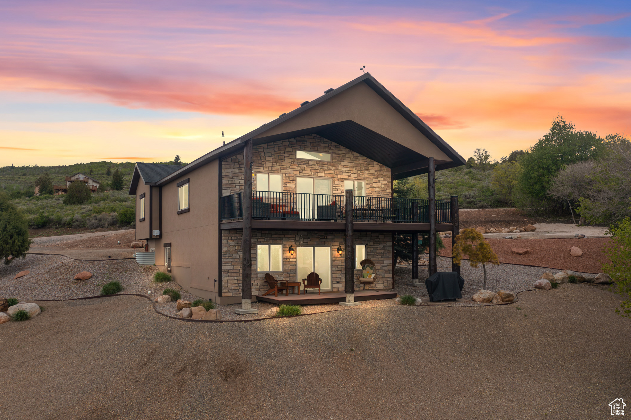 3320 S Mules Ear Cir, Garden City, Utah image 1