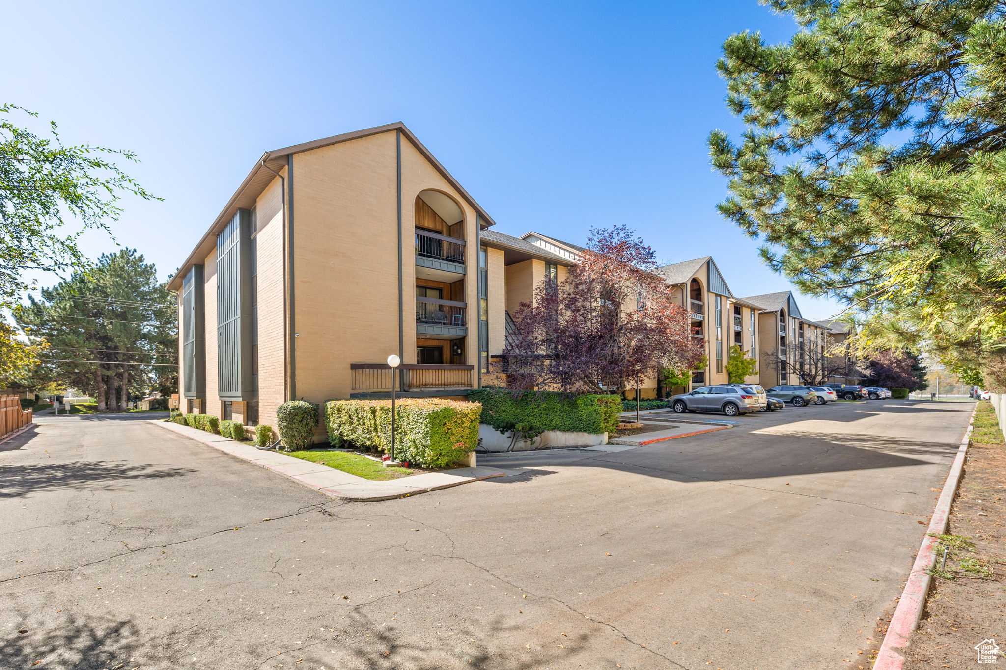 NORTH CANYON CONDO - Residential