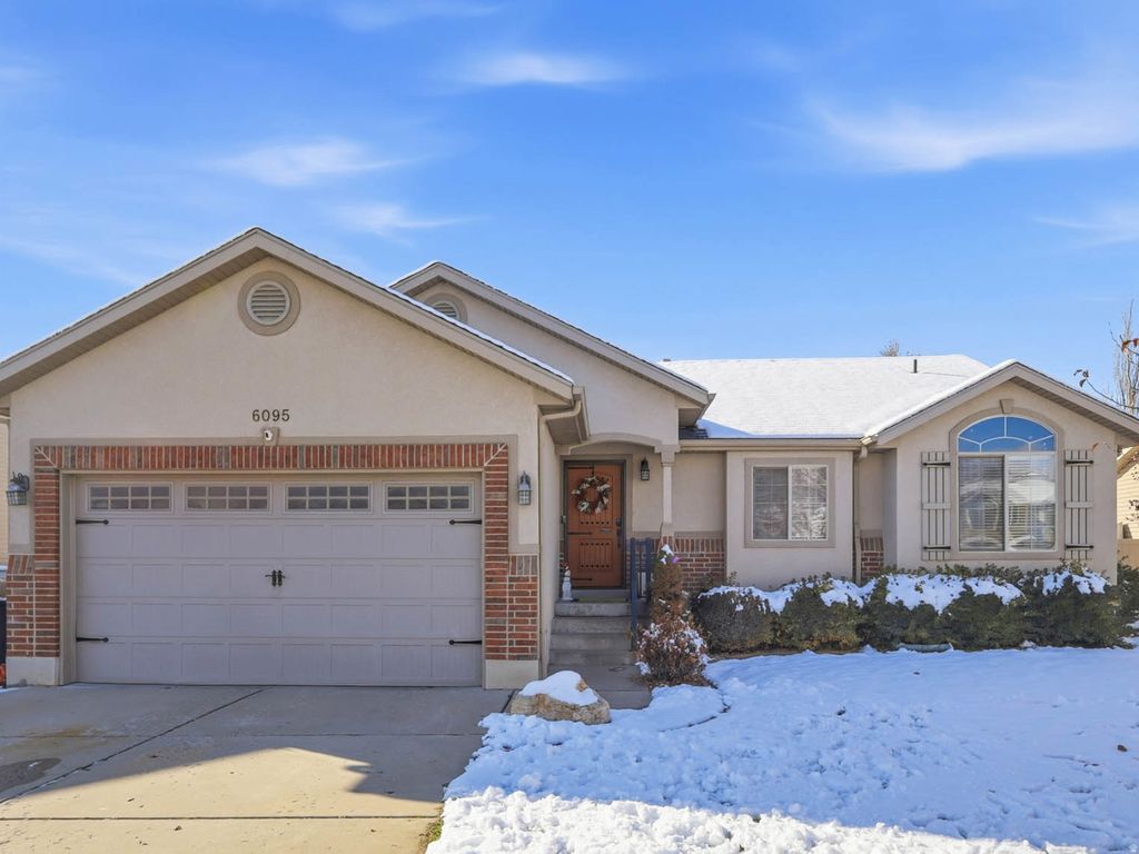 Photo of 6095 S 1250 E, South Ogden, UT 84405 (MLS # 2125324)