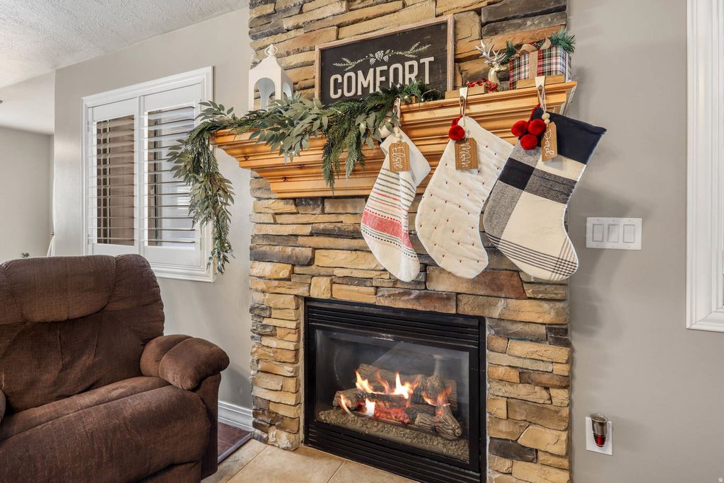 Photo of 6095 S 1250 E, South Ogden, UT 84405 (MLS # 2125324)