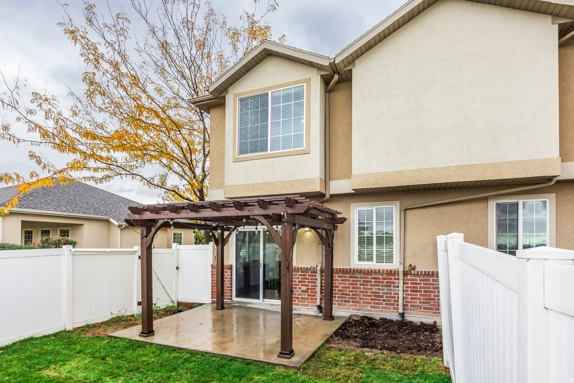 COVENTRY AT FOXBORO - Residential