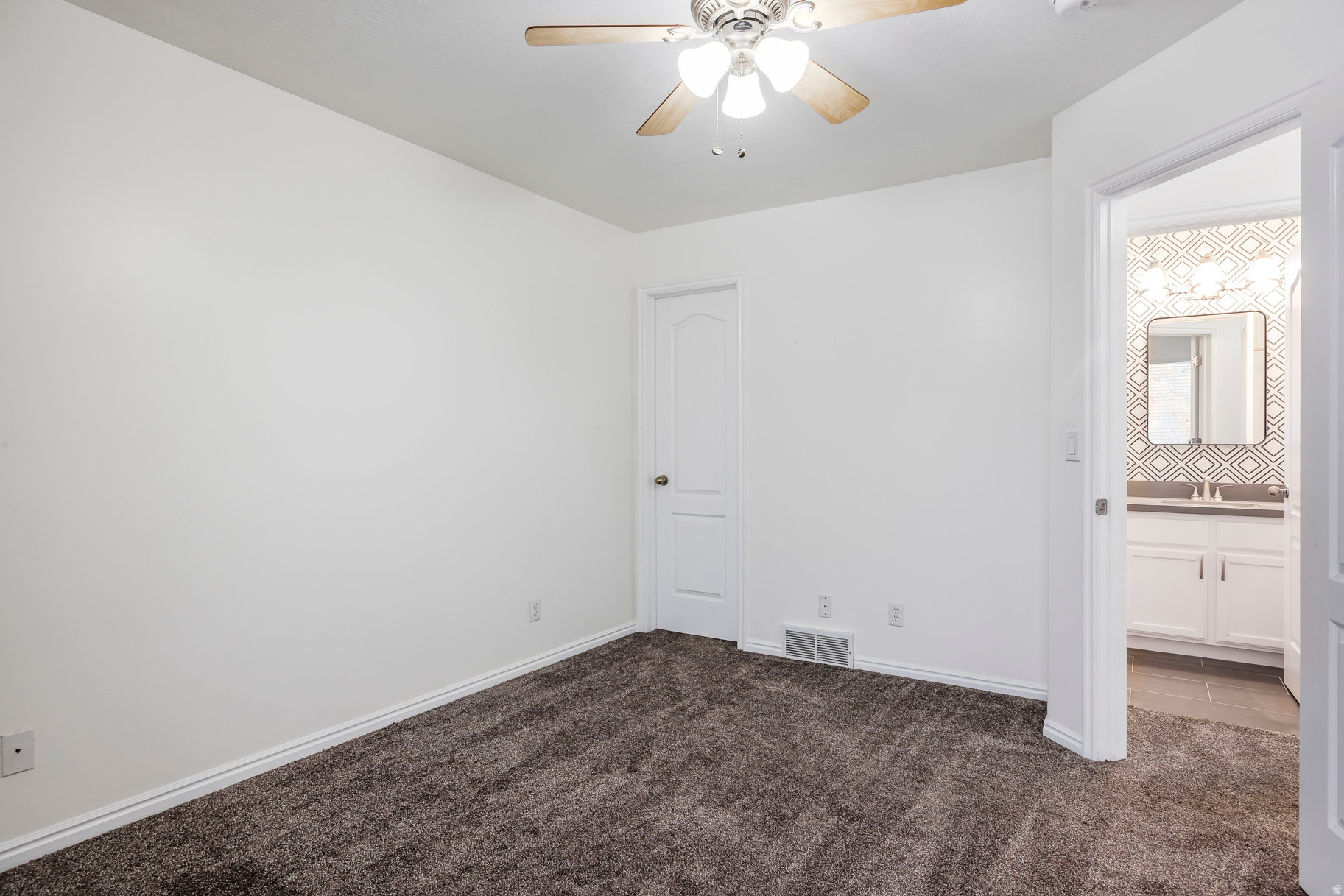 COVENTRY AT FOXBORO - Residential