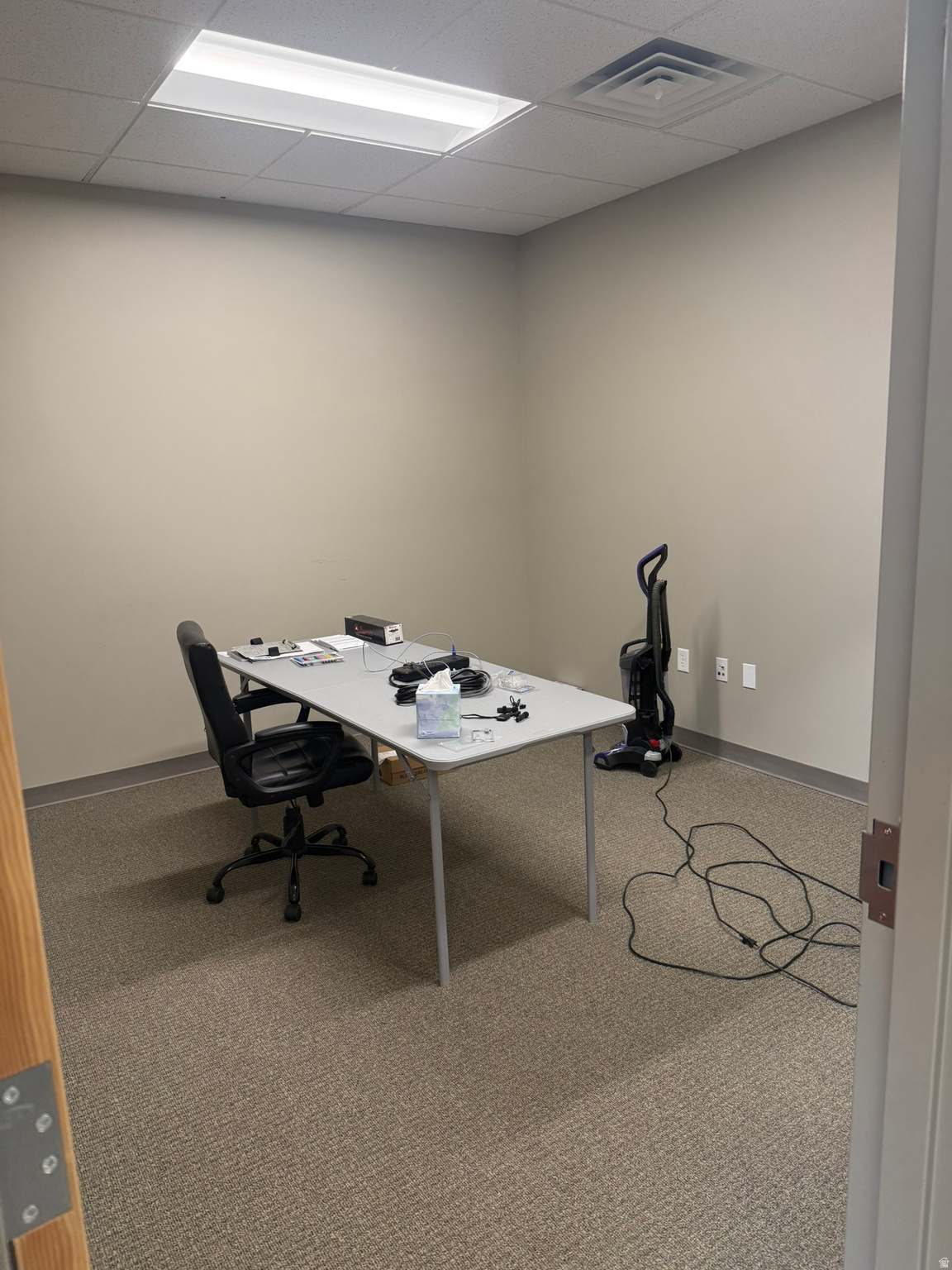 NORTHSHORE CORPORATION CENTER - Commercial Lease