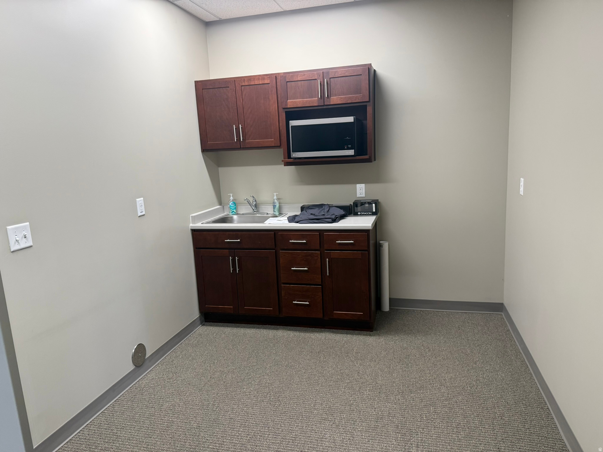 NORTHSHORE CORPORATION CENTER - Commercial Lease