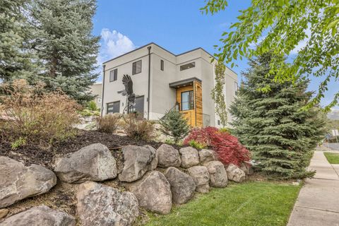 Tiny photo for 1846 E ORCHARD HOLLOW LN, Holladay, UT 84124 (MLS # 2152988)