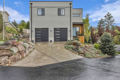 Tiny photo for 1846 E ORCHARD HOLLOW LN, Holladay, UT 84124 (MLS # 2152988)