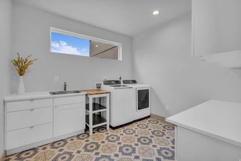 Tiny photo for 1846 E ORCHARD HOLLOW LN, Holladay, UT 84124 (MLS # 2152988)