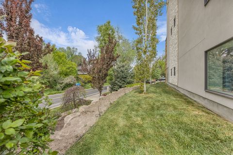 Tiny photo for 1846 E ORCHARD HOLLOW LN, Holladay, UT 84124 (MLS # 2152988)