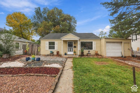 Photo of 964 E 300 N, Provo, UT 84606 (MLS # 2192796)