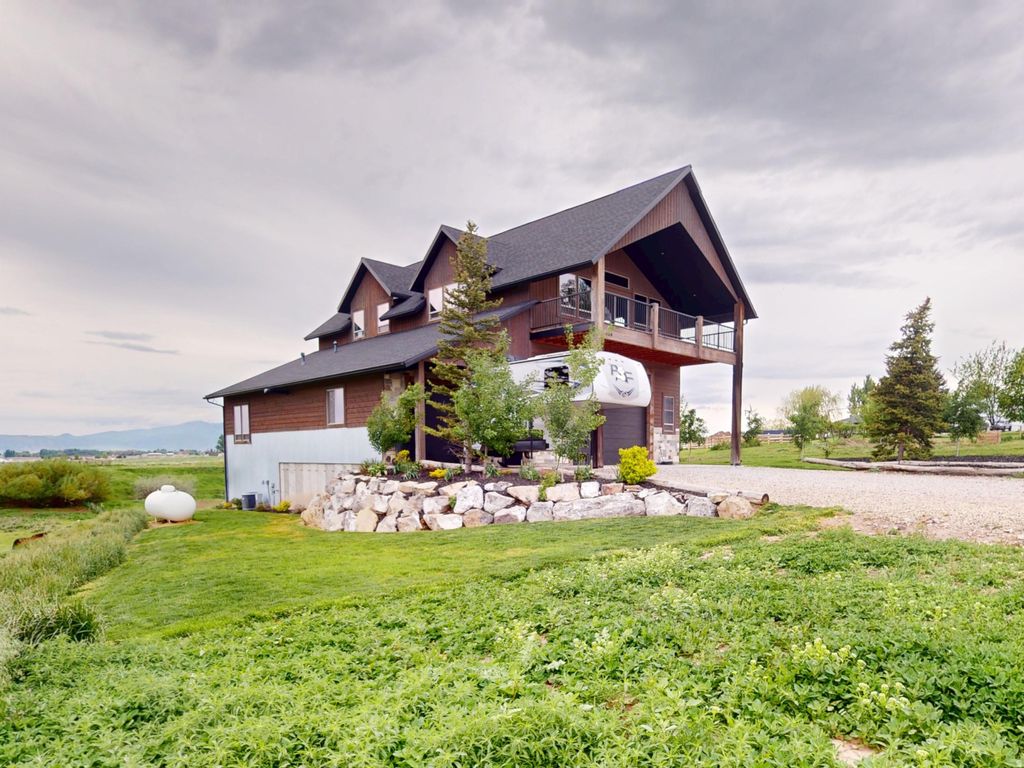 Photo of 1164 S 1600 E, Preston, ID 83263 (MLS # 2143727)