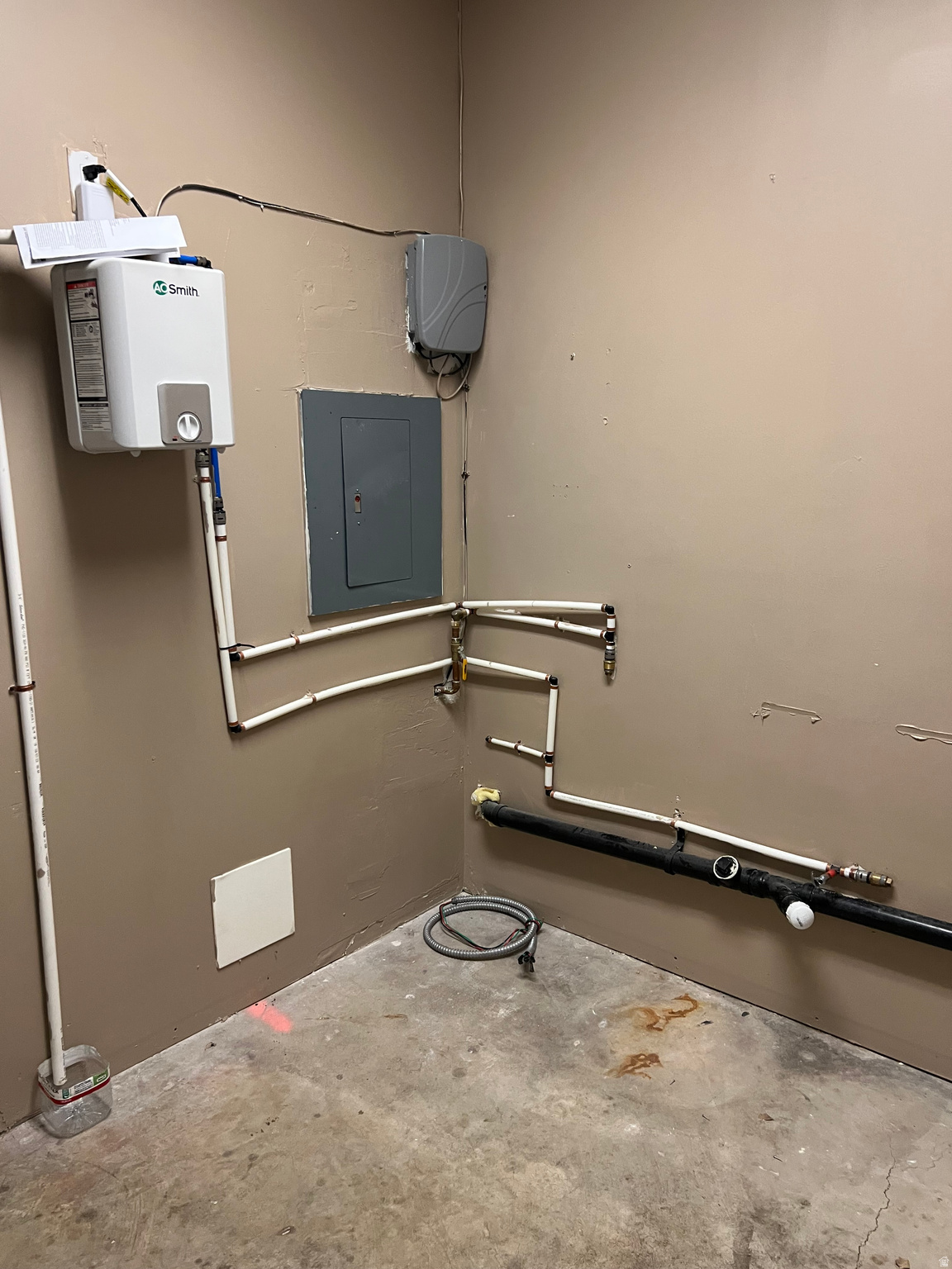 VERNAL MARKETPLACE - Commercial Lease