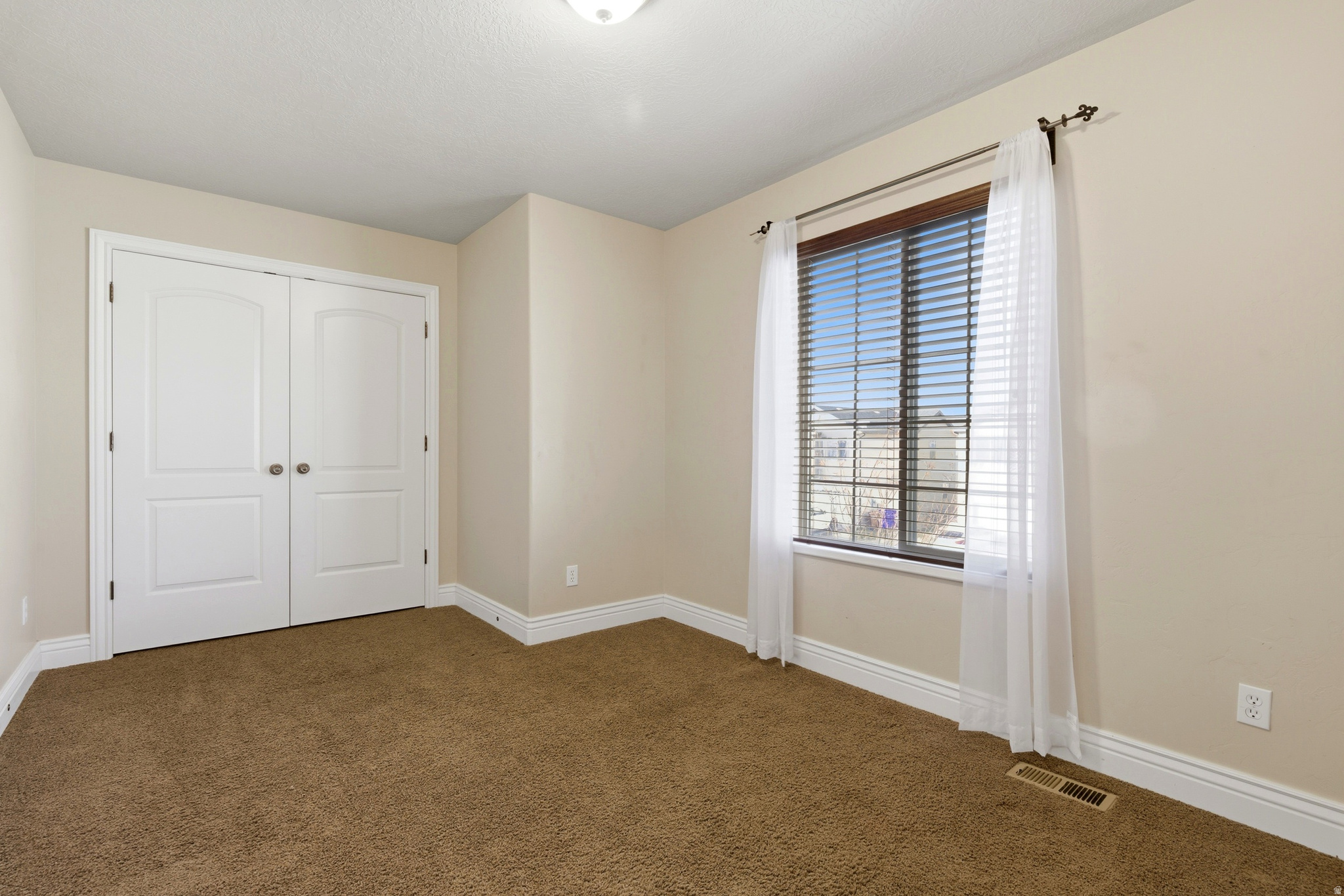 EAGLE POINT - Residential