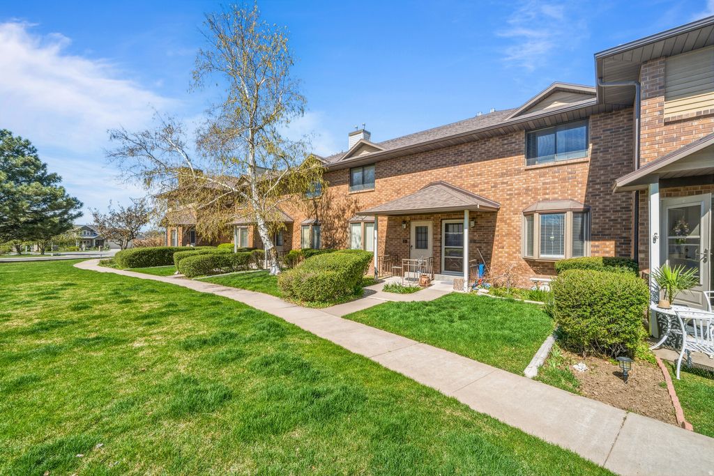 Photo of 5660 S 1425 E #E3, South Ogden, UT 84403 (MLS # 2145666)