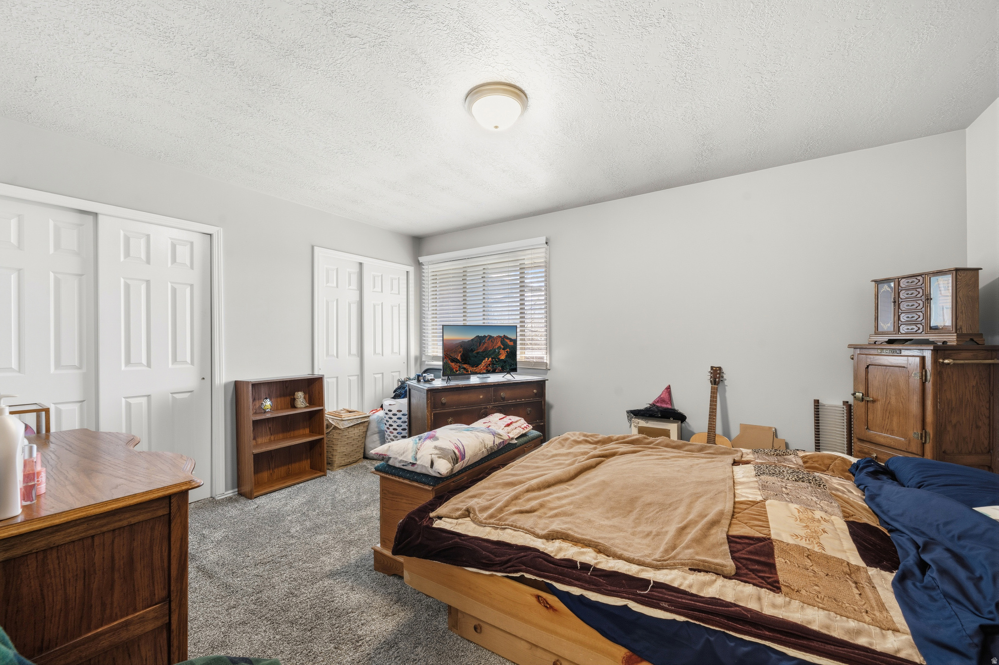 MAIN POINT SOUTH - Residential