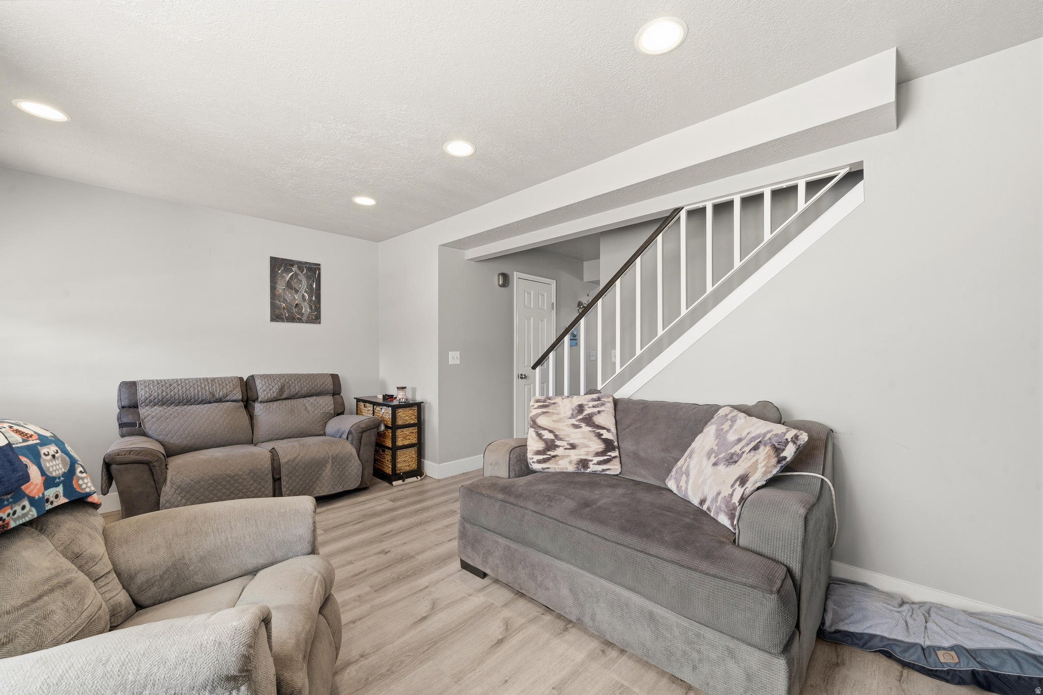 MAIN POINT SOUTH - Residential