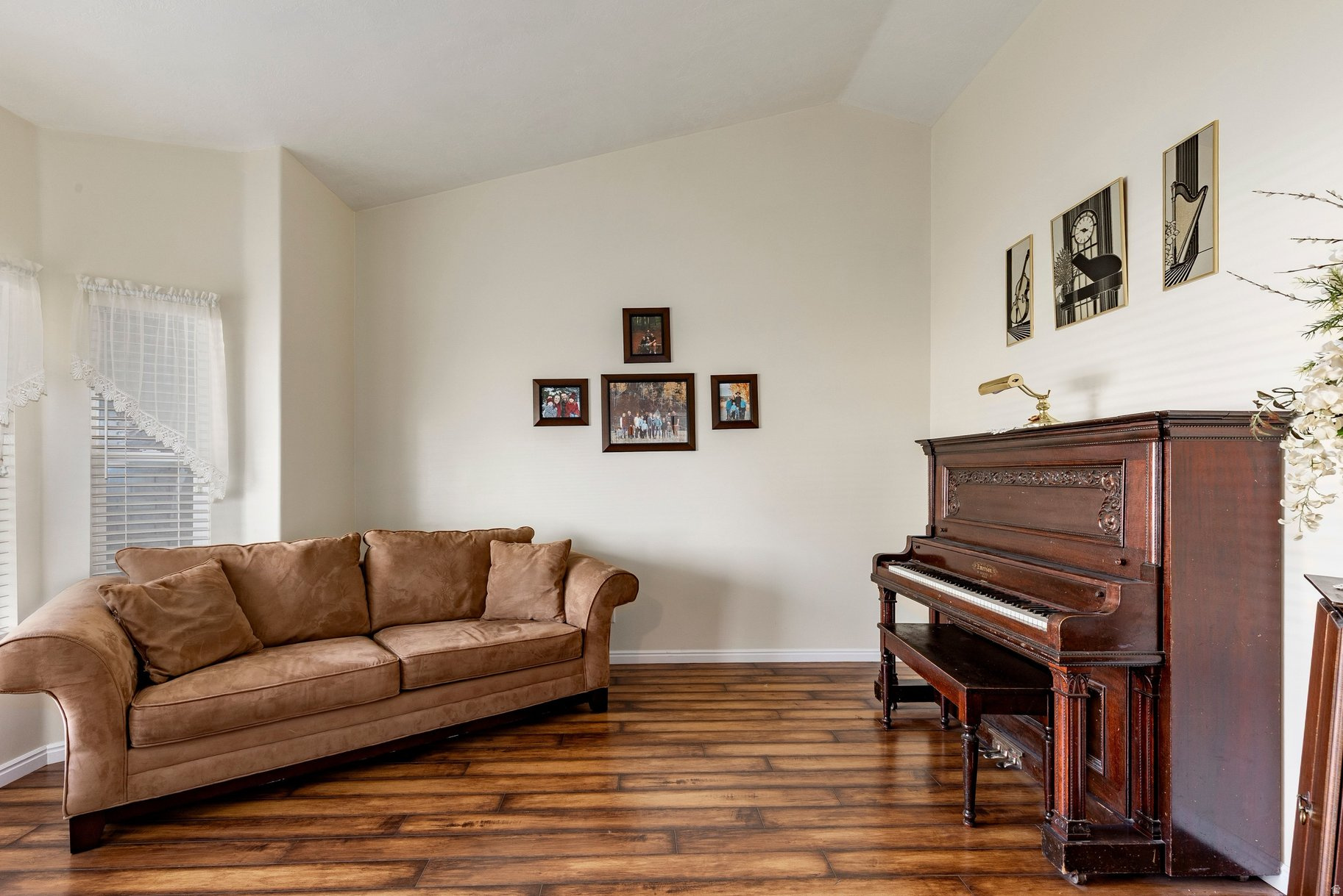 WOOD CREEK 2 - Residential