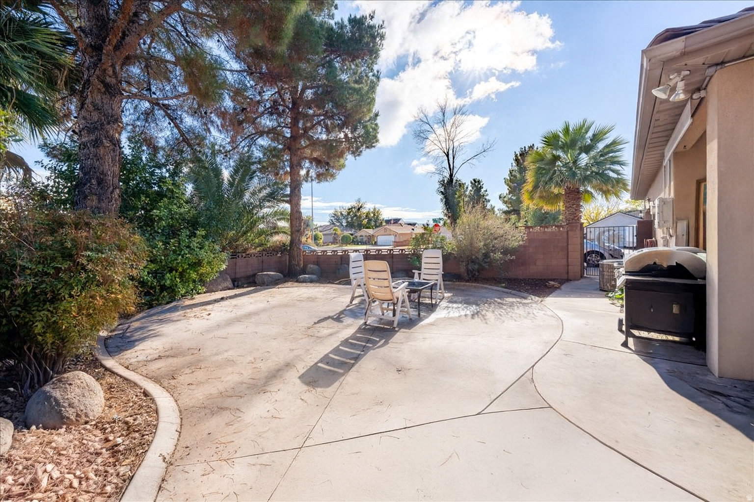 ROYAL OAKS 4 - Residential