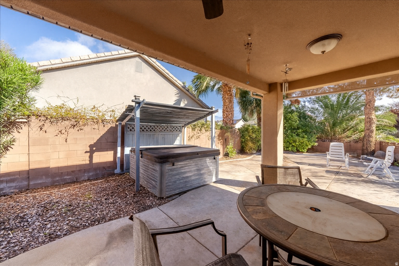 ROYAL OAKS 4 - Residential