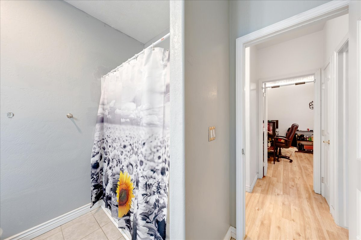 ROYAL OAKS 4 - Residential