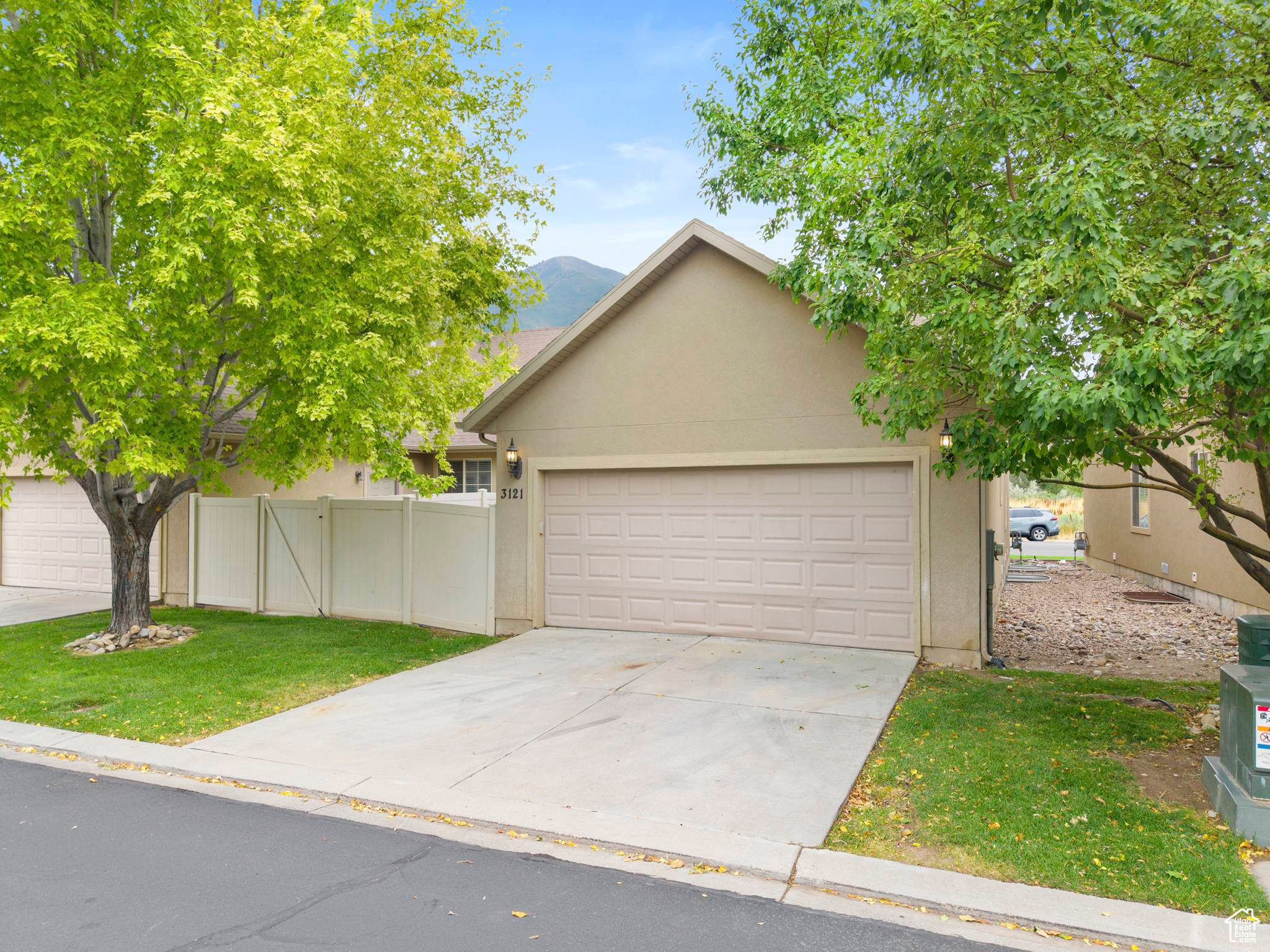 Spanish Fork, Utah 84660, United States, 4 Bedrooms Bedrooms, ,3 BathroomsBathrooms,Residential,Pending,198884