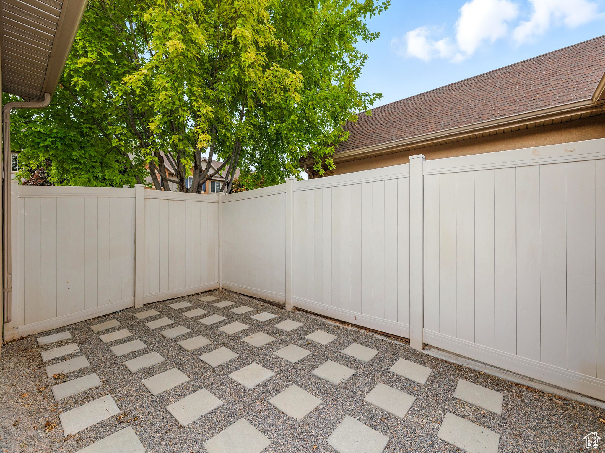 Spanish Fork, Utah 84660, United States, 4 Bedrooms Bedrooms, ,3 BathroomsBathrooms,Residential,Pending,198884