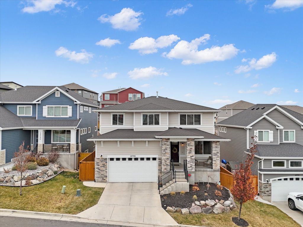 Photo of 14726 S SNOW BLOSSOM WAY E, Draper, UT 84020 (MLS # 2122976)