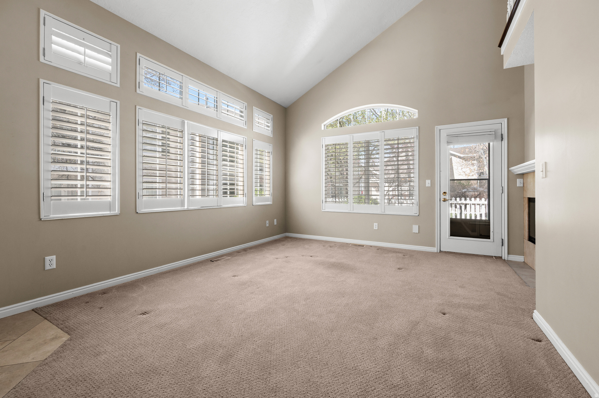 COUNTRY COTTAGES - Residential