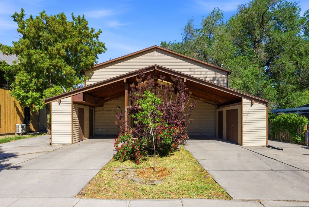 Photo of 2955 S ADAMS ST, South Salt Lake, UT 84115 (MLS # 2158244)
