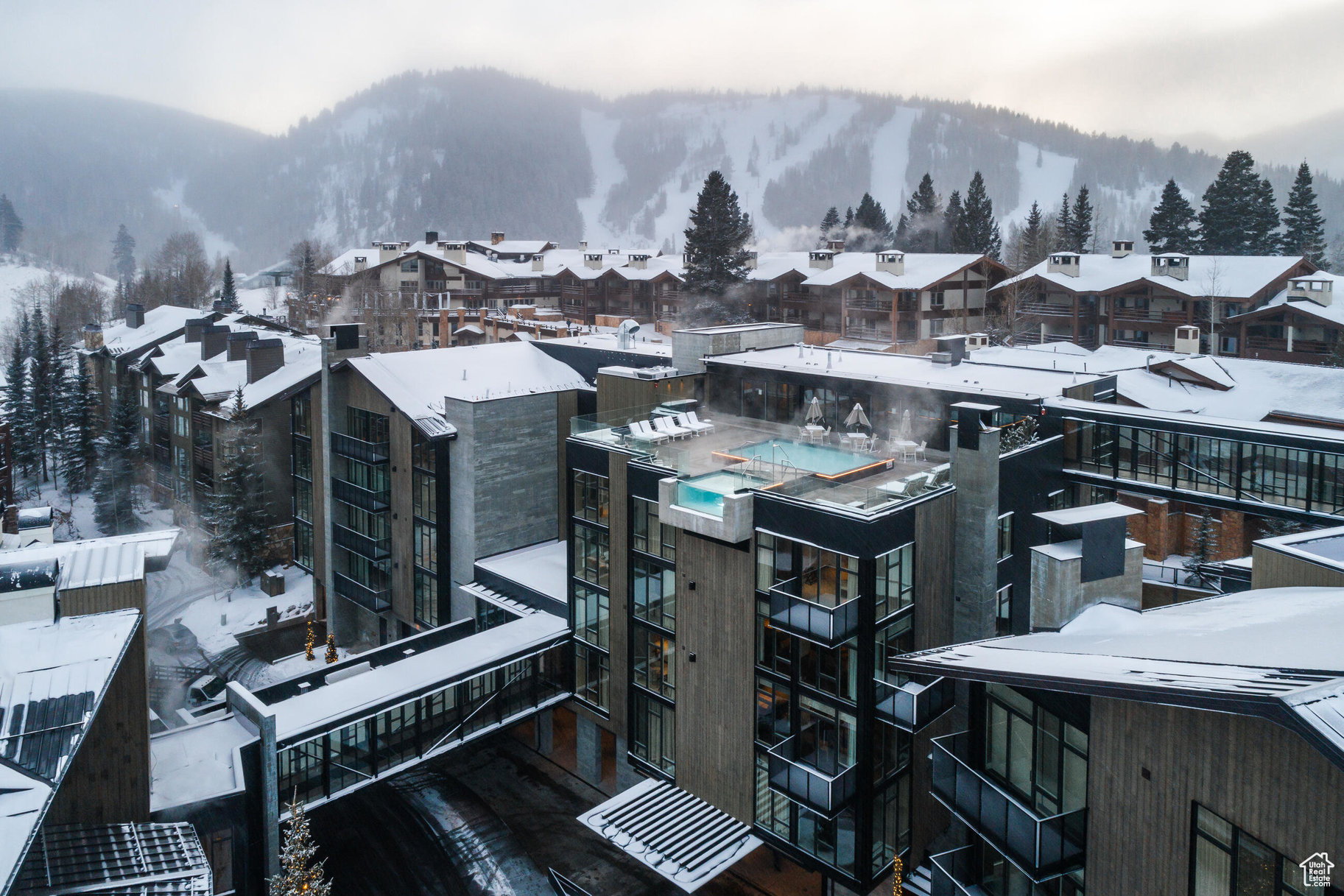 GOLDENER HIRSCH - Residential
