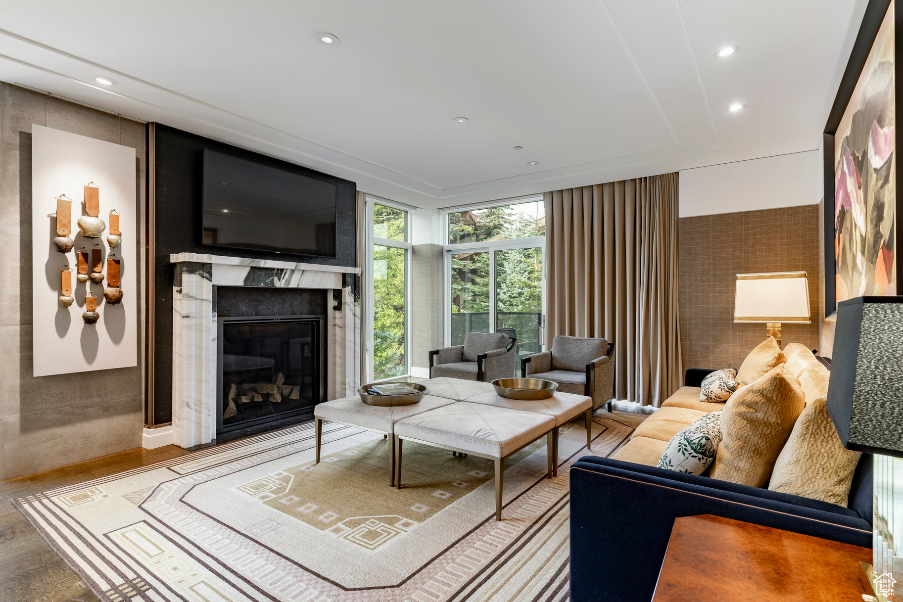 GOLDENER HIRSCH - Residential