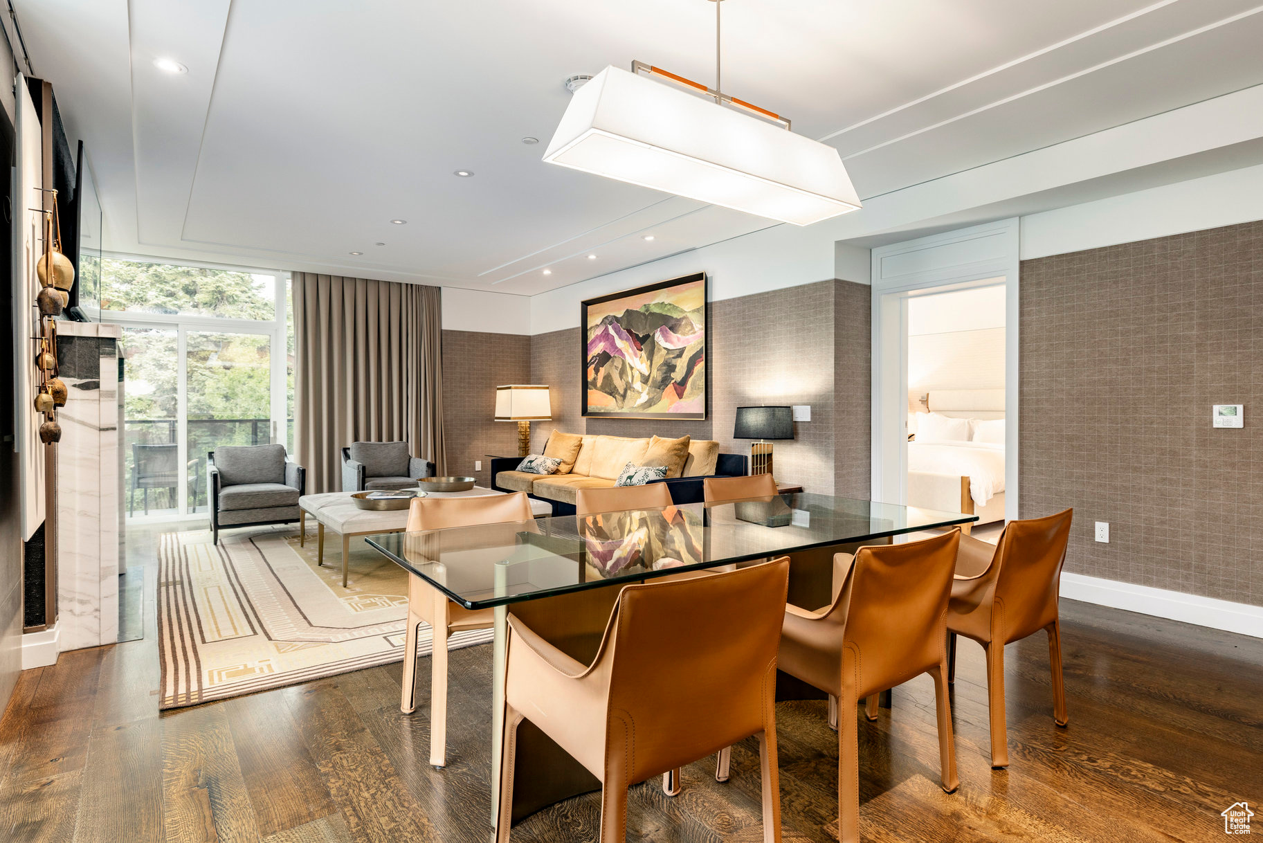 GOLDENER HIRSCH - Residential