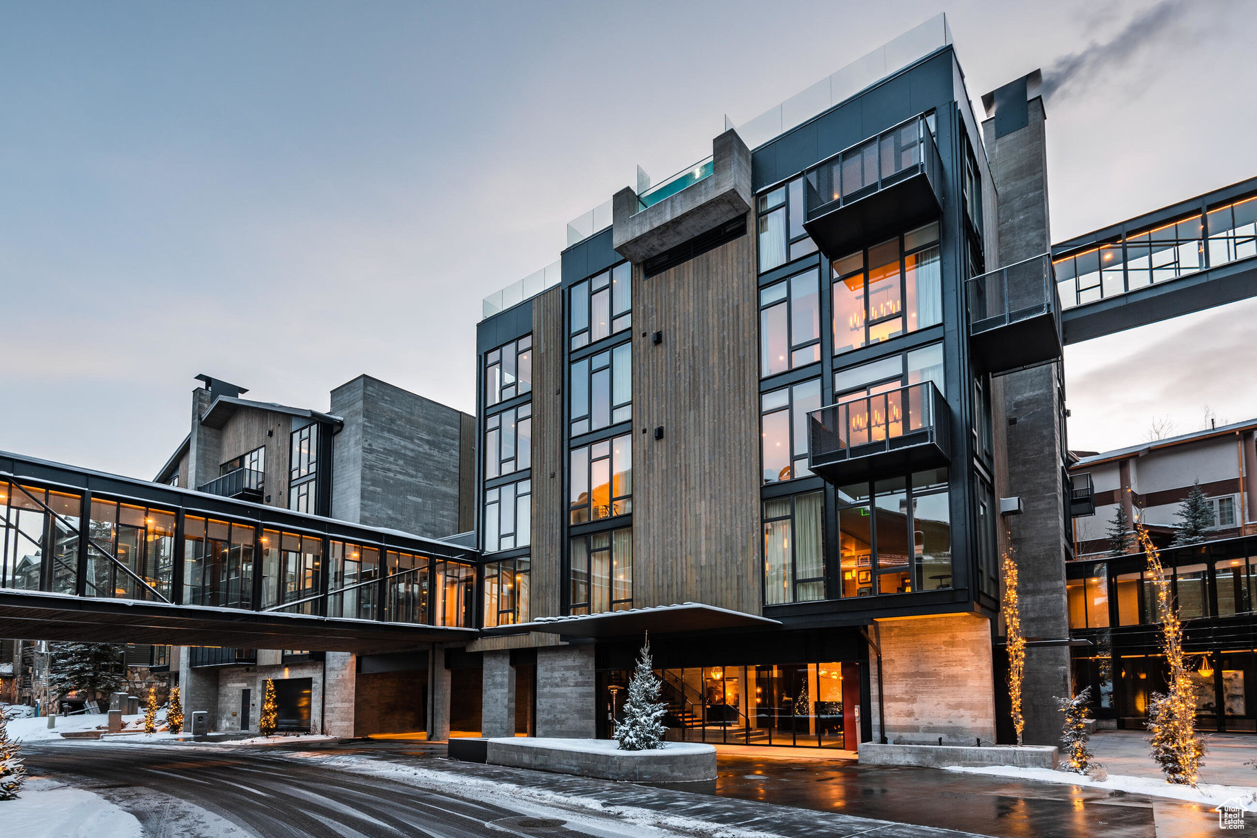GOLDENER HIRSCH - Residential