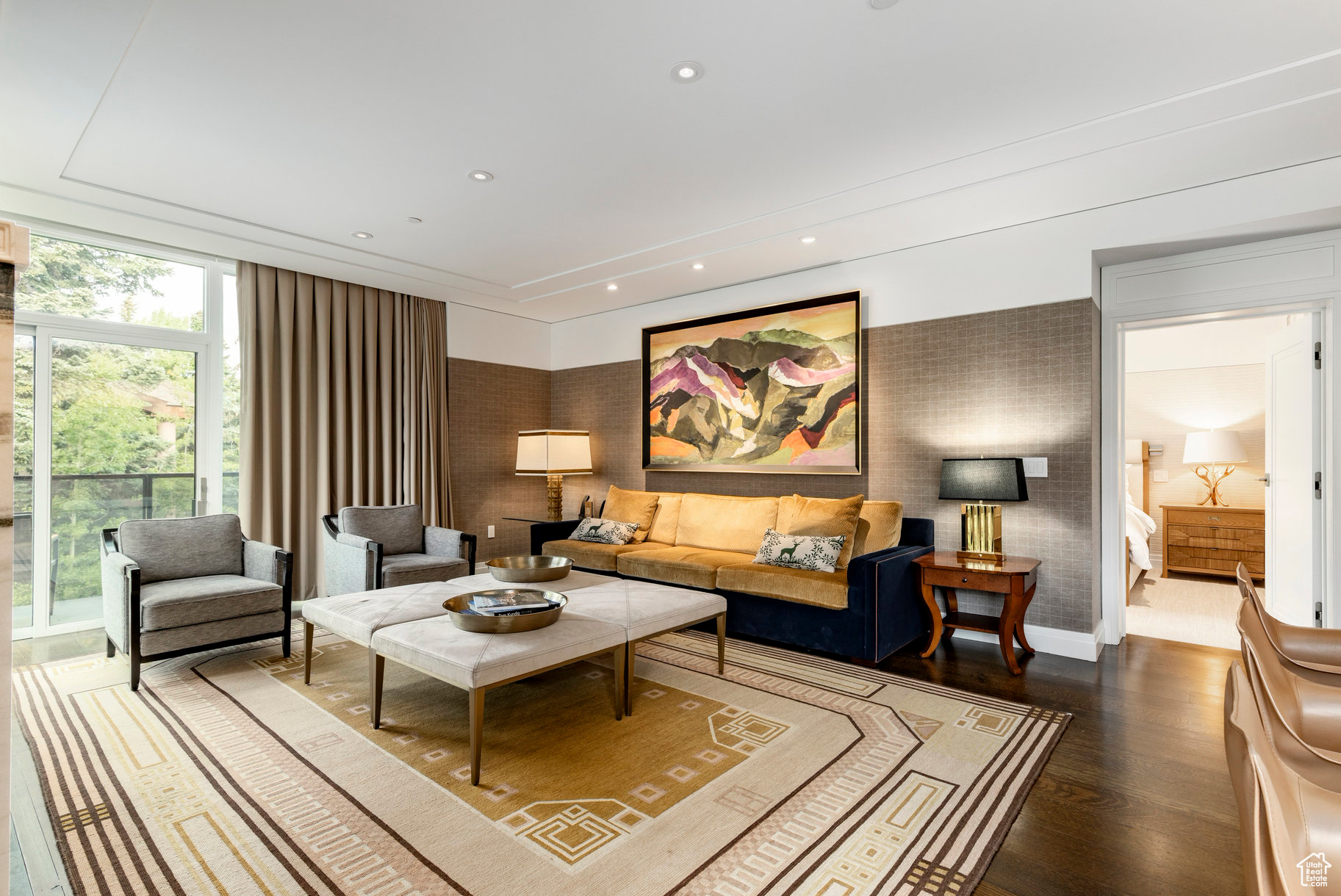 GOLDENER HIRSCH - Residential