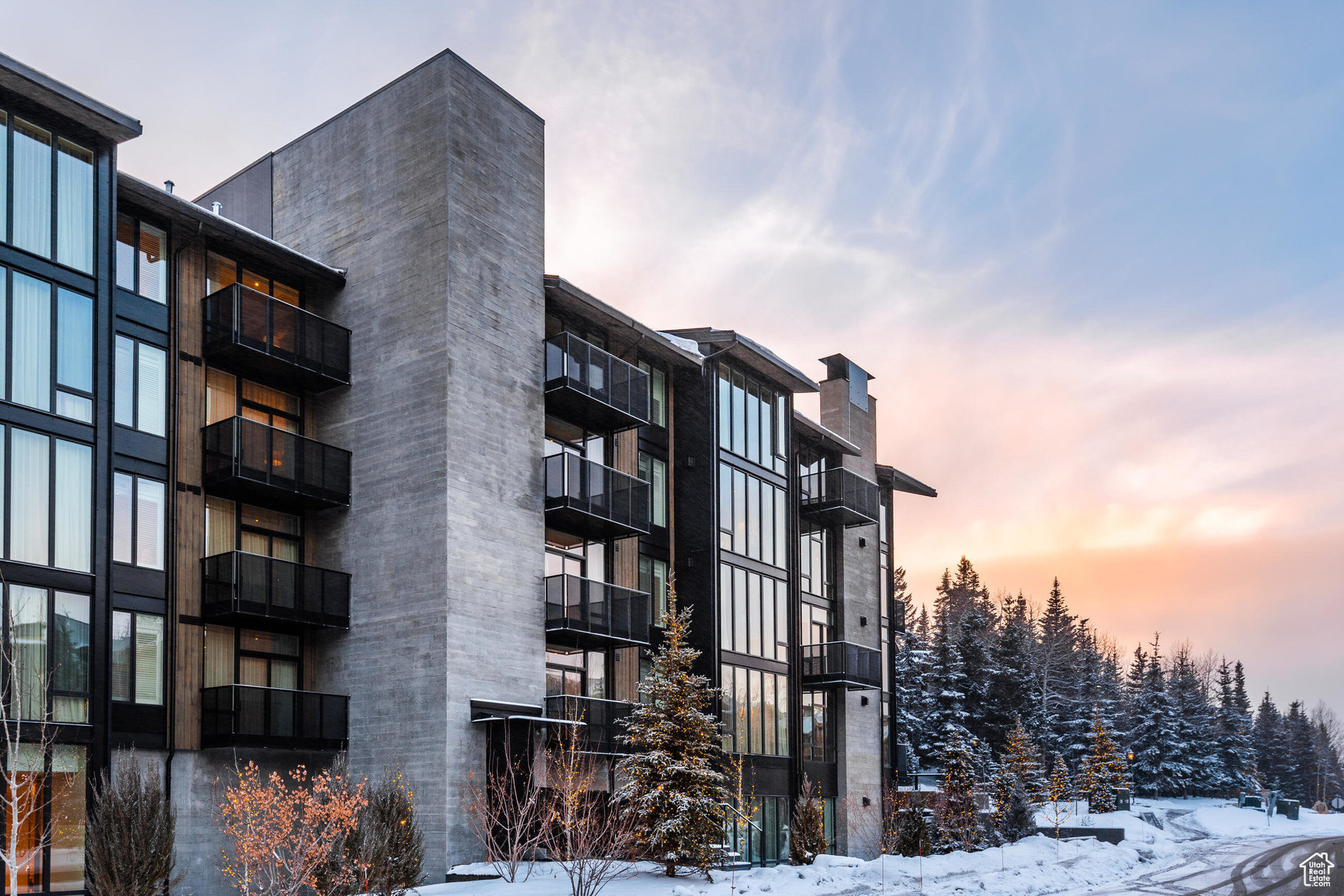 GOLDENER HIRSCH - Residential