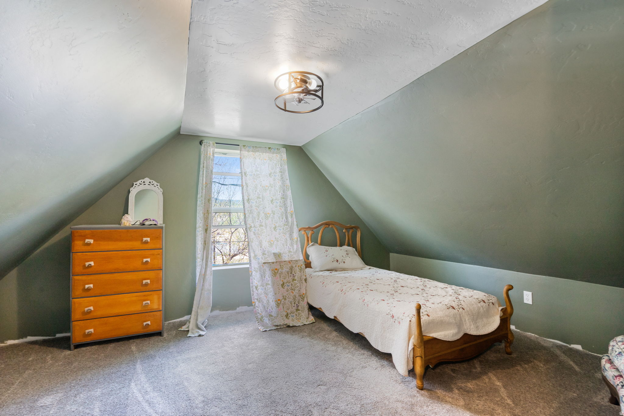 SOUTH VALLEY - Residential