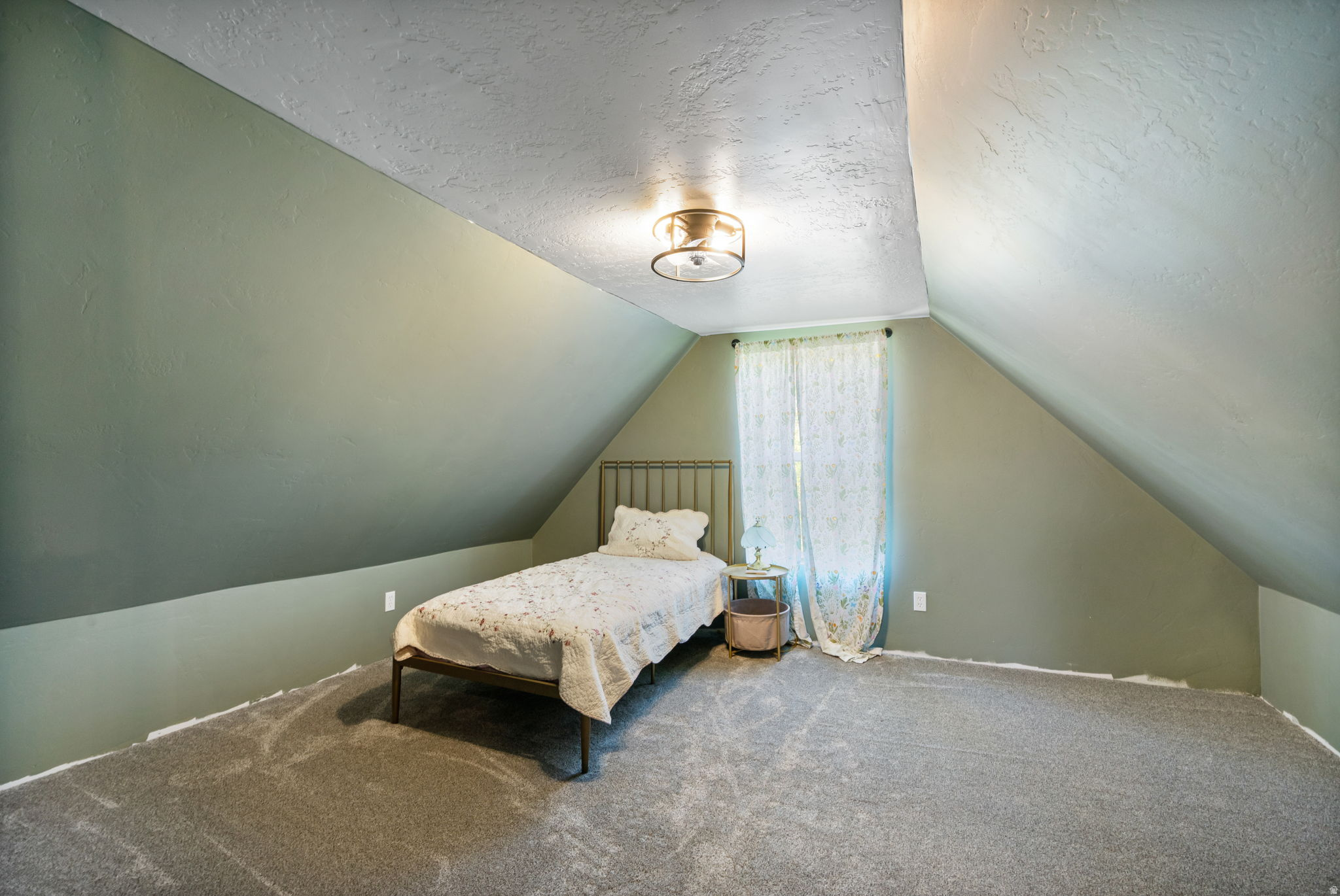 SOUTH VALLEY - Residential