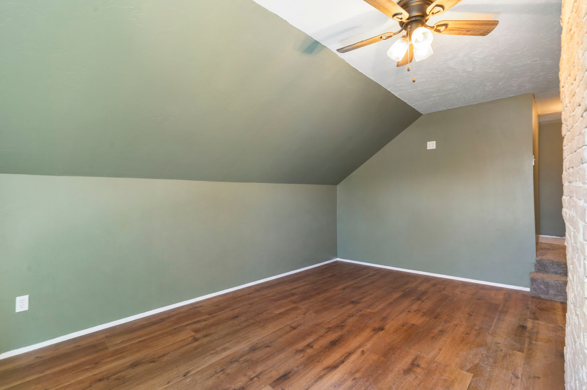 SOUTH VALLEY - Residential